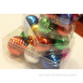 Decoración de bolas de Navidad de colores surtidos con diseños redondos